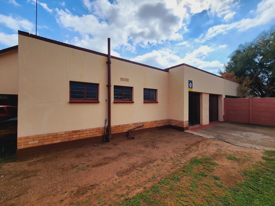 3 Bedroom Property for Sale in Stilfontein North West